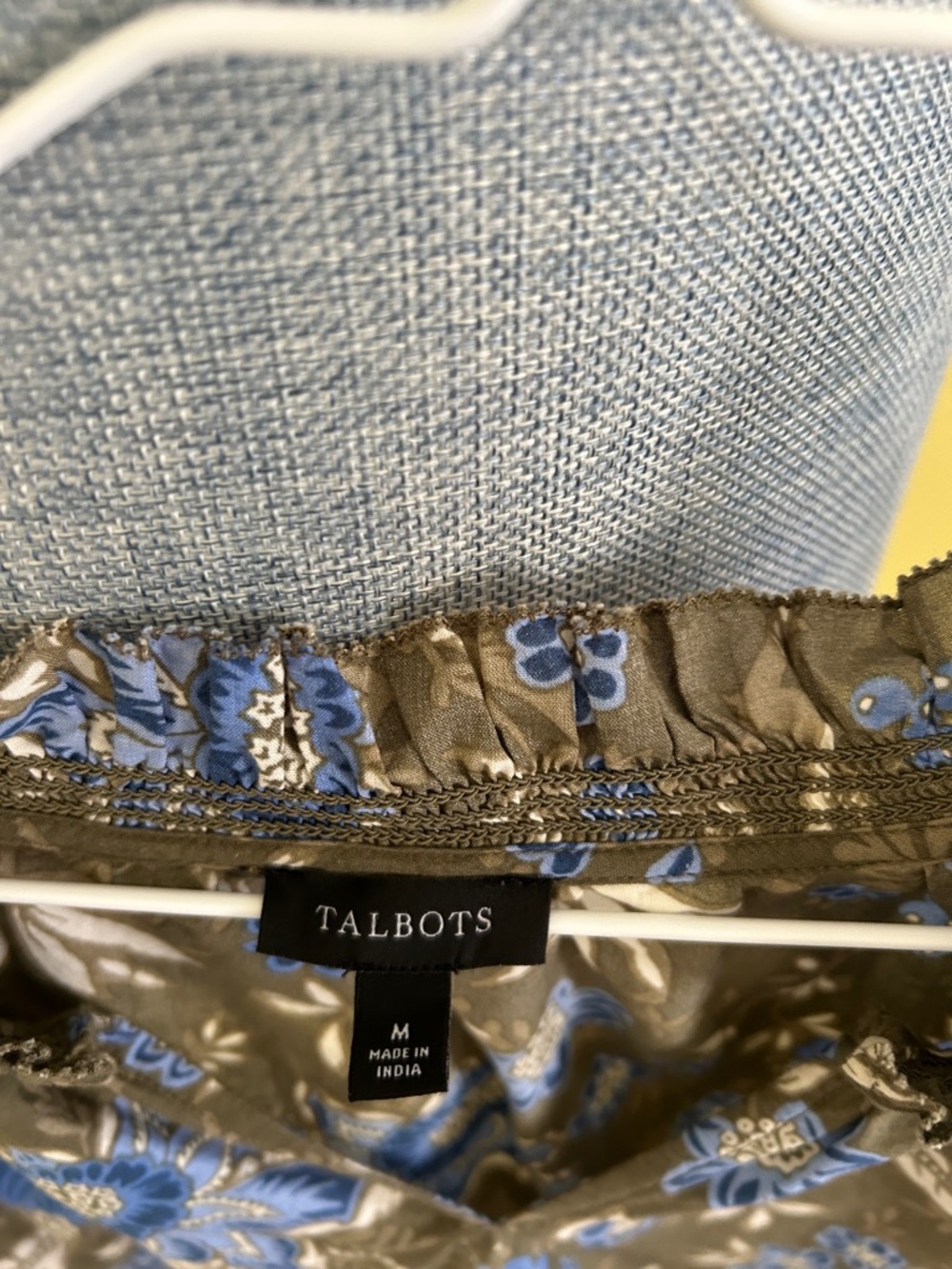 Talbots Olive and Blue Floral Peasant Top | size Medium | worn only 1 time - Picture 2 of 7